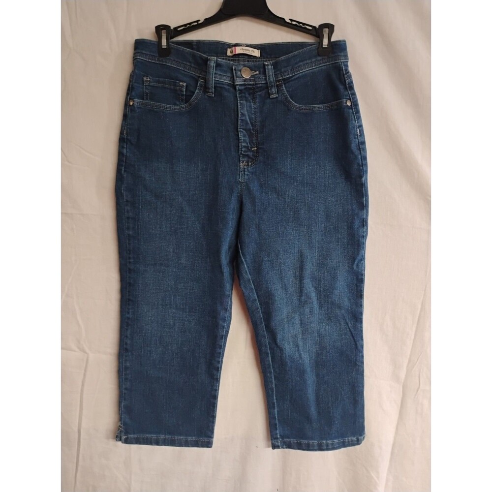 Lee Jeans Womens Classic Fit at the Waist Capri 6 Petite